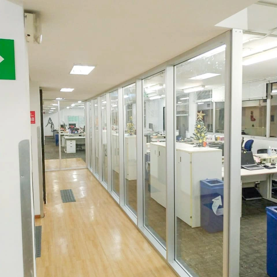 Divisória de vidro para cozinha e lavanderia na Grande São Paulo